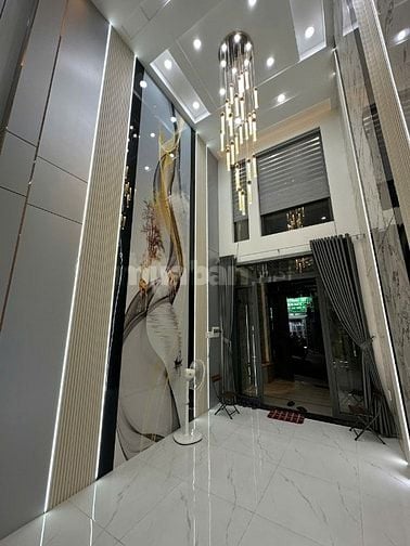 Bán nhà 4 tầng mặt tiền đường Nguyễn Duy Cung, DTXD: 204m2, chỉ 8 tỉ 3