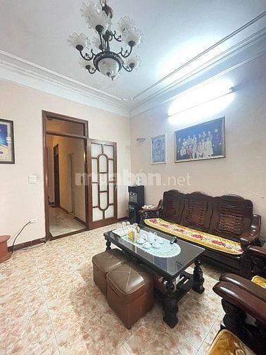 Bán nhà Lạc Long Quân, 64m2, ô tô tránh dừng đỗ, nhà dân xây, nguyên 