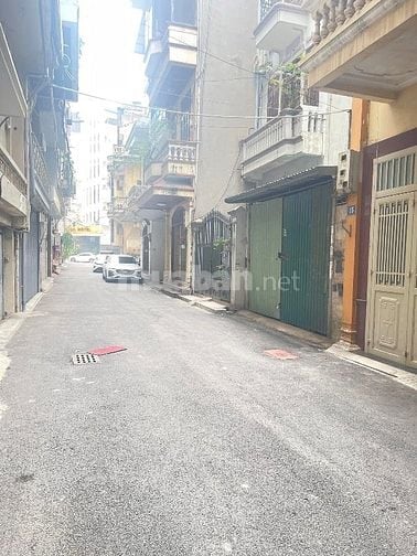 Bán nhà Lạc Long Quân, 64m2, ô tô tránh dừng đỗ, nhà dân xây, nguyên 
