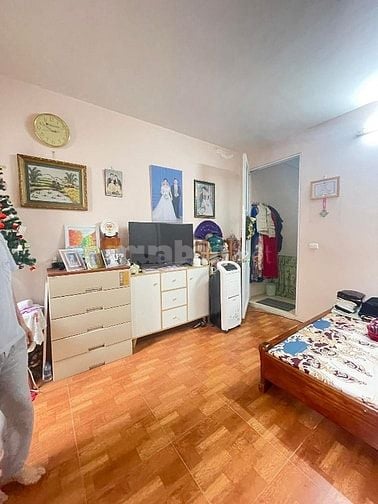 Bán nhà Lạc Long Quân, 64m2, ô tô tránh dừng đỗ, nhà dân xây, nguyên 