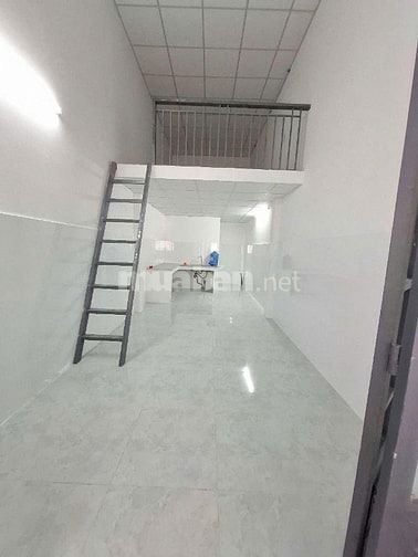 Cho thuê nhà mới nguyên căn Đường 45, Thủ Đức, 30m2, lửng 15m2, 5,5tr