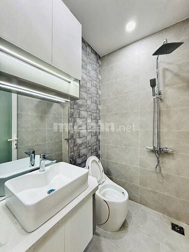 Nhà đẹp 50.4m2 ngay Phan Văn Trị, GV. Giá nhỉnh 3 Tỷ, hẻm 4.5m thông