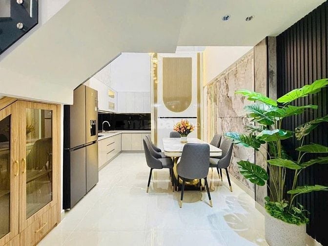 Nhà đẹp 50.4m2 ngay Phan Văn Trị, GV. Giá nhỉnh 3 Tỷ, hẻm 4.5m thông