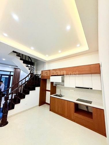 Nhà lô góc 50m2 Mỹ Đình, 8,6 tỷ - Thoáng mát, tràn ngập ánh sáng.