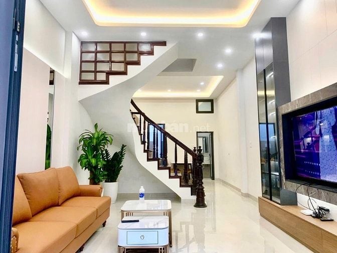 Nhà lô góc 50m2 Mỹ Đình, 8,6 tỷ - Thoáng mát, tràn ngập ánh sáng.