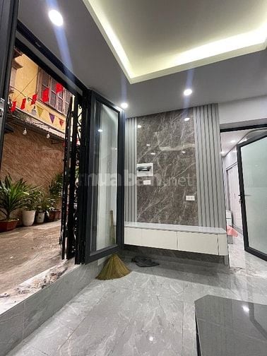 Bán căn hộ tập thể số 105 ngõ 86 Nhân Hoà Sổ 33,3m ; Sử dụng 78m ; Mặt