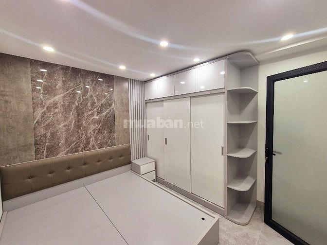 Bán căn hộ tập thể số 105 ngõ 86 Nhân Hoà Sổ 33,3m ; Sử dụng 78m ; Mặt