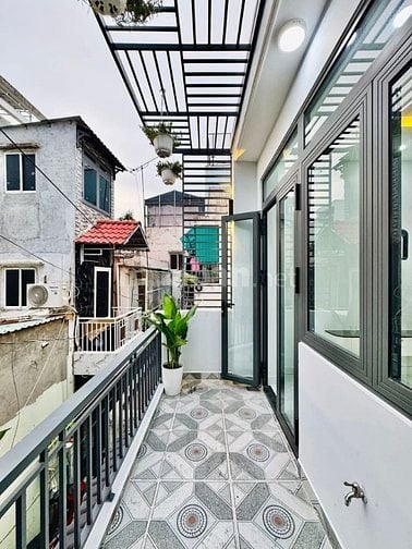 Bán nhà siêu xinh - Cách sân bay chỉ 5 phút - sổ sách chuẩn chỉnh 