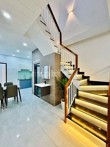 Bán nhà siêu xinh - Cách sân bay chỉ 5 phút - sổ sách chuẩn chỉnh 