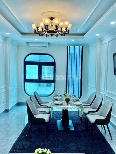 Nhà Đẹp Kinh Doanh VP Nguyễn Văn Huyên 45m, 7 tầng, mt 4m, giá 19.5 tỷ