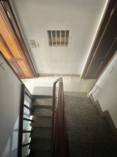 NGỘP BÁN GẤP,LÊ HỒNG PHONG QUẬN 10 DT 40M2 HẺM 3M ĐẸP, 3 TẦNG Ở NGAY