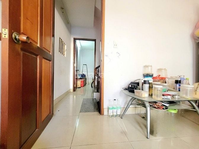 NGỘP BÁN GẤP,LÊ HỒNG PHONG QUẬN 10 DT 40M2 HẺM 3M ĐẸP, 3 TẦNG Ở NGAY