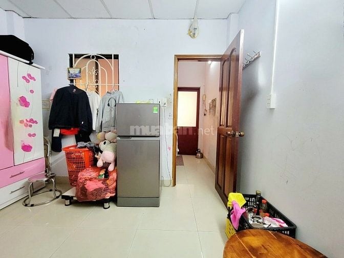 NGỘP BÁN GẤP,LÊ HỒNG PHONG QUẬN 10 DT 40M2 HẺM 3M ĐẸP, 3 TẦNG Ở NGAY