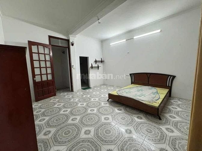 Cho THUÊ NR Tại Quận Cầu Giấy,50m2x4,4PN,3WC,ở GĐ và làm VP hoặc CHDV 