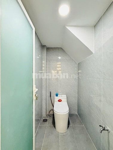 Bán nhà kế công viên Hoàng Văn Thụ - 45m2 giá chỉ 1ty750