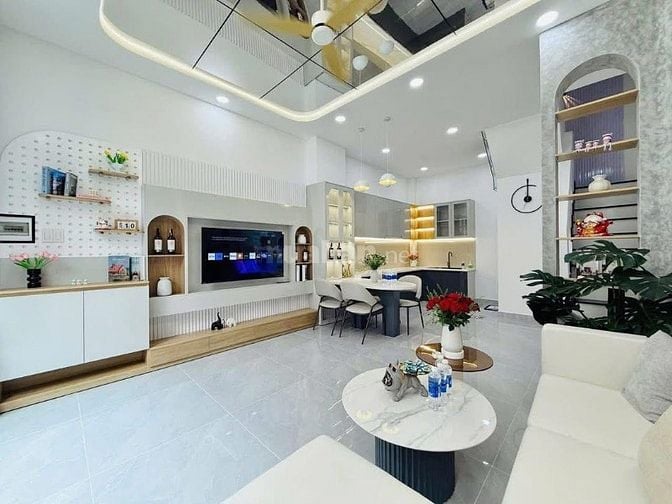 Bán nhà kế công viên Hoàng Văn Thụ - 45m2 giá chỉ 1ty750