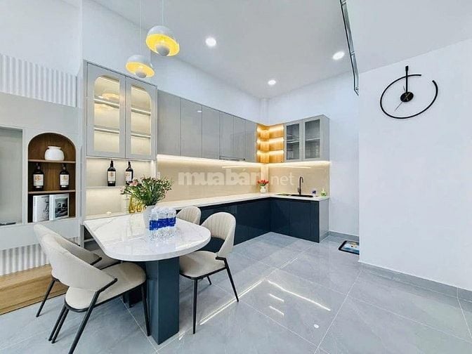 Bán nhà kế công viên Hoàng Văn Thụ - 45m2 giá chỉ 1ty750