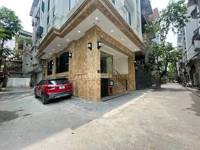 Bán tòa nhà Hoàng Quốc Việt, Cầu Giấy 110m2* 8T* MT 6.6m Giá 50 tỷ 