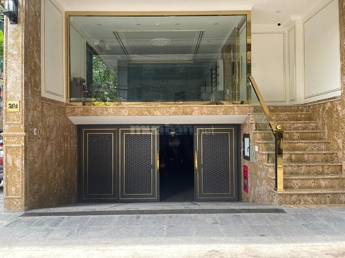 Bán tòa nhà Hoàng Quốc Việt, Cầu Giấy 110m2* 8T* MT 6.6m Giá 50 tỷ 