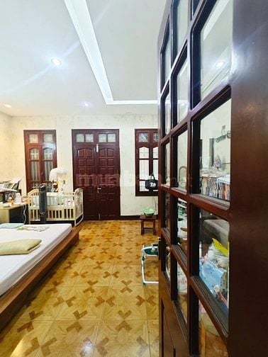 Nhà bán phân lô Cầu Giấy 60m2*4t,mt 5.4m,vỉa hè,kd,oto tránh,24tỷ.