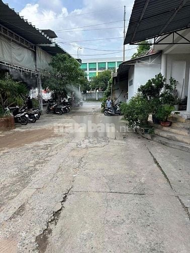 Cho thuê nhà mặt tiền Lạc Long Quân, P.5, Q.11 giá 35tr