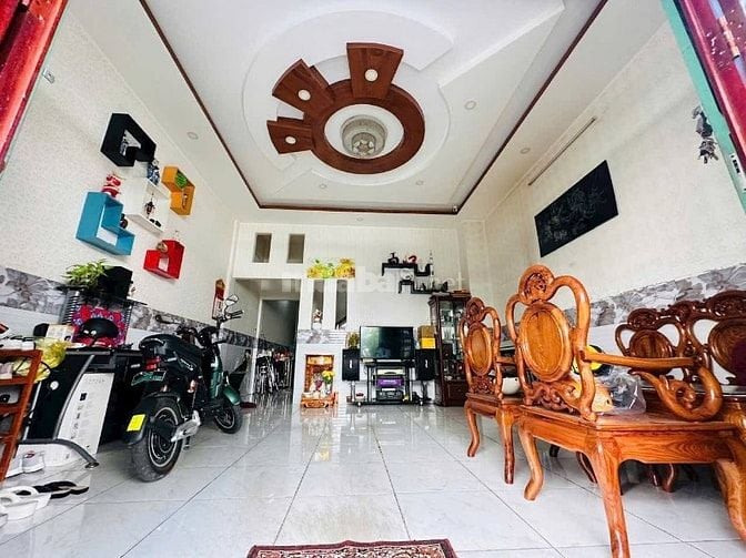Cần bán gấp nhà trệt 2 lầu Hồ Ngọc Lãm, Q8