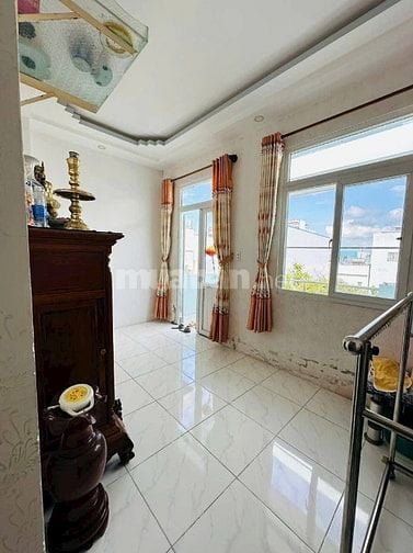 Cần bán gấp nhà trệt 2 lầu Hồ Ngọc Lãm, Q8