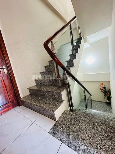 Cần bán gấp nhà trệt 2 lầu Hồ Ngọc Lãm, Q8