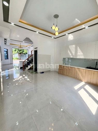 Bán nhà căn góc 2MT Khu nhà ở thương mại Hoàng Nam 5, Tân Bình, Dĩ An
