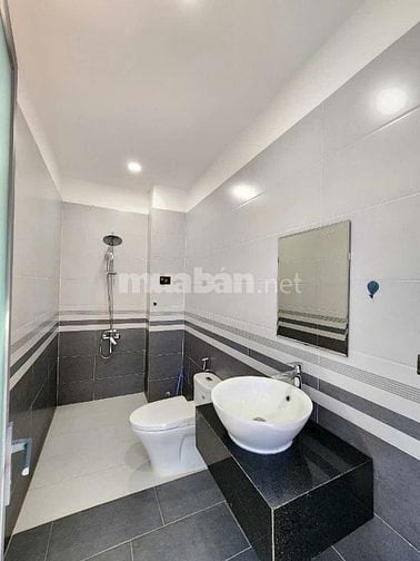 Bán nhà căn góc 2MT Khu nhà ở thương mại Hoàng Nam 5, Tân Bình, Dĩ An