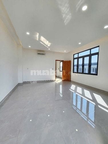 Bán nhà căn góc 2MT Khu nhà ở thương mại Hoàng Nam 5, Tân Bình, Dĩ An
