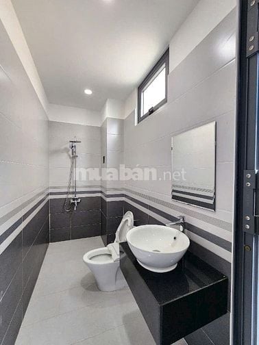 Bán nhà căn góc 2MT Khu nhà ở thương mại Hoàng Nam 5, Tân Bình, Dĩ An