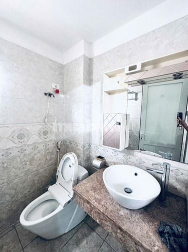 Cần bán nhà 7 tầng có thang máy 
