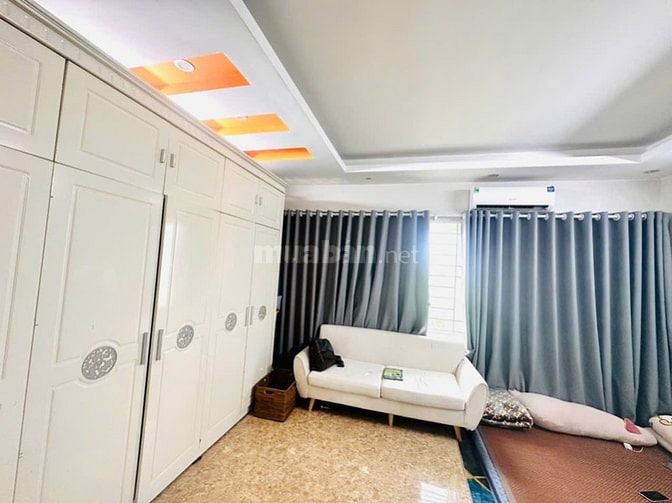 Cần bán nhà 7 tầng có thang máy 