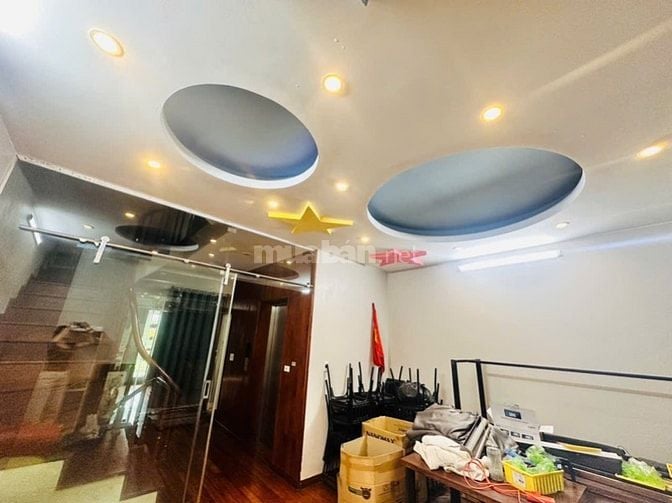 Cần bán nhà 7 tầng có thang máy 