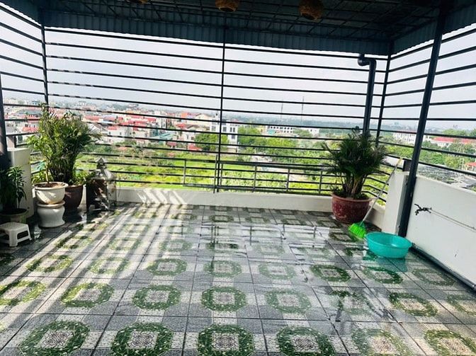 Cần bán nhà 7 tầng có thang máy 