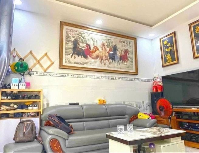 NHÀ ĐẸP HOÀNG QUỐC VIỆT QUẬN 7 , CÁCH Ô TÔ 10M