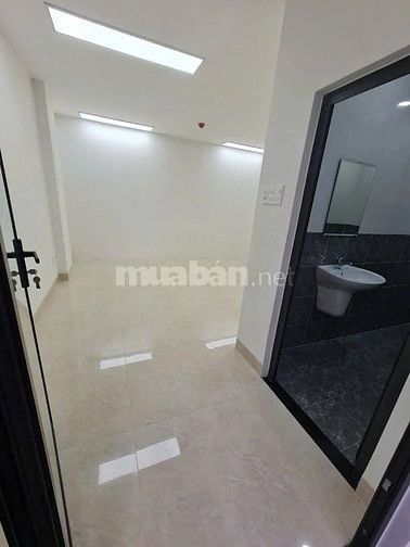 SIÊU PHẨM NHÀ MẶT TIỀN GIÁ RẺ - 31C Đồng Đen Phường 14, Q. Tân Bình
