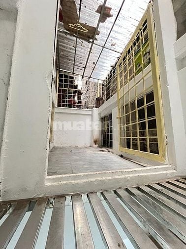 Căn hộ tập thể Lò Đúc. Thọ Lão. Hai Bà Trưng. Hà Nội. 2 ngủ vệ sinh kh
