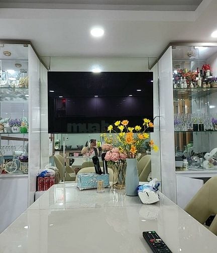 Bán nhà mặt tiền đường số Quận 7, 5x18m, 3 tầng, nhỉnh 11 tỷ
