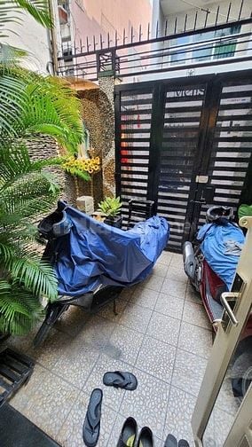 CÓ NHŨNG CĂN NHÀ Ở PN NÓI THẬT HẺM BÊ TÝ NHÀ THÌ TÓP HẬU BÁN 6-7 tỷ kh