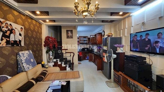 CÓ NHŨNG CĂN NHÀ Ở PN NÓI THẬT HẺM BÊ TÝ NHÀ THÌ TÓP HẬU BÁN 6-7 tỷ kh
