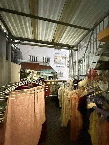 NGỘP GẤP BÁN, HUỲNH MẪN ĐẠT QUẬN 5 40M2 4 TẦNG, CÁCH MT 1 CĂN.