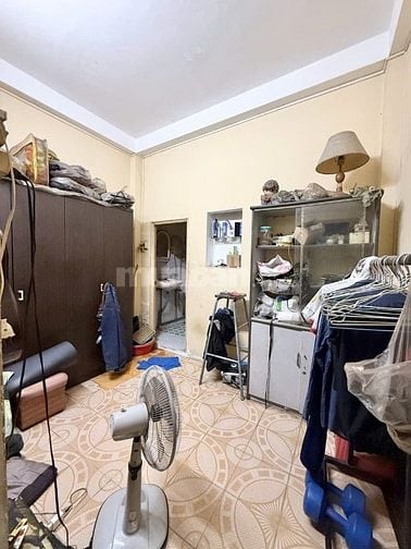 NGỘP GẤP BÁN, HUỲNH MẪN ĐẠT QUẬN 5 40M2 4 TẦNG, CÁCH MT 1 CĂN.