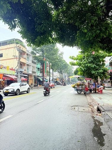 Bán nhà mặt tiền Nguyễn Chí Thanh. P15. Quận 5, DT: 4,2m x 16m, 26 tỷ