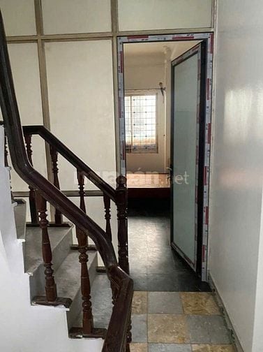 Chính chủ Cho thuê nhà trong ngõ 33 Cát Linh, Đống Đa, 3 tầng 1 tum