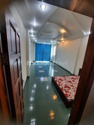 Tầng 3 va 4 nhà mặt tiền cho thuê văn phòng