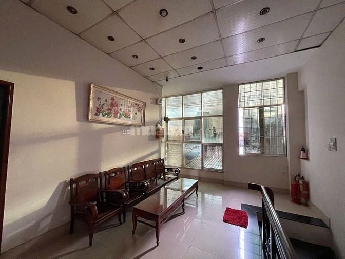 Bán nhà 8x37m, 1 trệt, 1 lửng, 2 lầu, mặt tiền QL50 