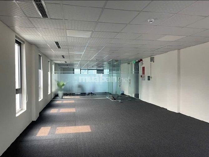 BÁN TOÀ VĂN PHÒNG NGUYỄN HOÀNG TÔN, 170M2 × 10 TẦNG, MT 8M, 92 TỶ 