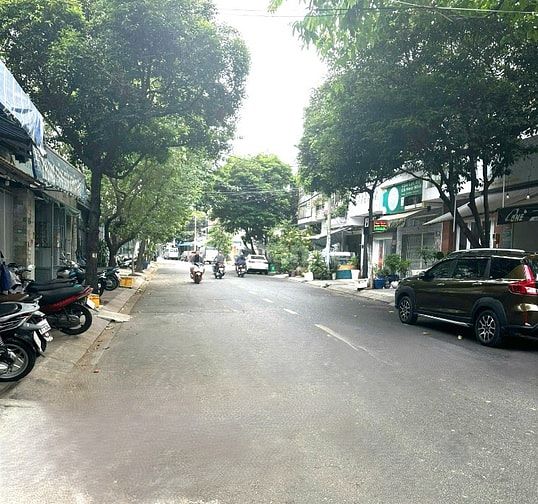 Nhà MT Nguyễn Văn Tố 4.05x19m có lửng vị trí đẹp tiện ở và kinh doanh